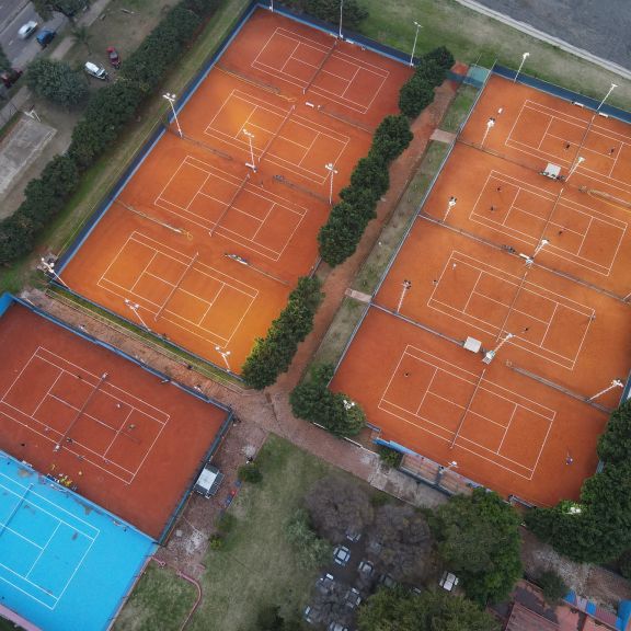 ¡Jugá al tenis en Ciudad Deportiva!