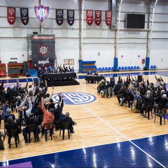 La Asamblea aprobó el convenio por los 8.345 m2 de Av. La Plata