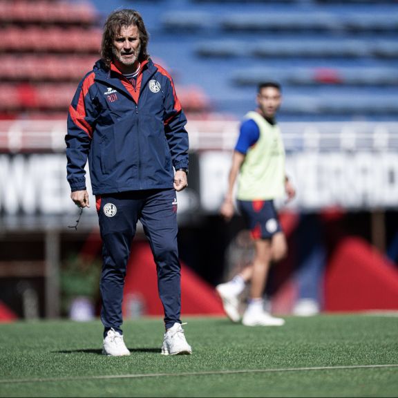 Fútbol en el Bidegain para cerrar la semana